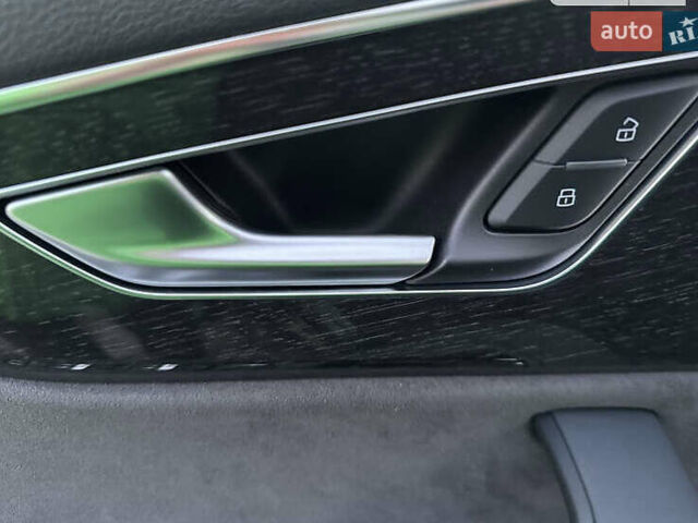 Синій Ауді Q8, об'ємом двигуна 2.97 л та пробігом 135 тис. км за 57000 $, фото 11 на Automoto.ua