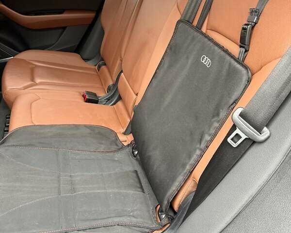 Синий Ауди Q8, объемом двигателя 2.97 л и пробегом 142 тыс. км за 55000 $, фото 13 на Automoto.ua