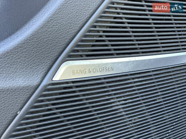 Ауди Q8 2020 в Луцке на Automoto.ua Синий Ауди Q8, объемом двигателя 3 л и пробегом 101 тыс. км за 38700 $, фото 22 на Automoto.ua