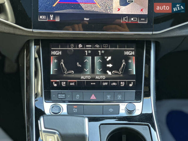 Ауди Q8 2020 в Луцке на Automoto.ua Синий Ауди Q8, объемом двигателя 3 л и пробегом 101 тыс. км за 38700 $, фото 14 на Automoto.ua