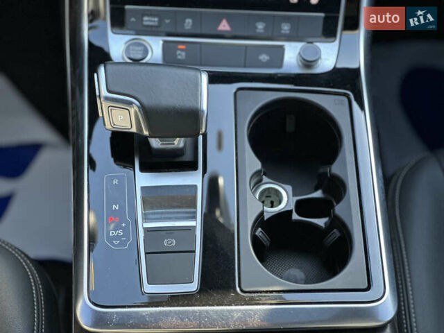 Ауди Q8 2020 в Луцке на Automoto.ua Синий Ауди Q8, объемом двигателя 3 л и пробегом 101 тыс. км за 38700 $, фото 15 на Automoto.ua