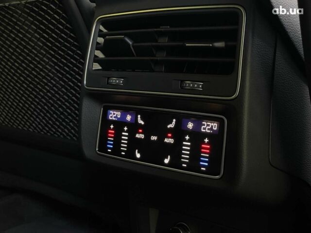 Синий Ауди Q8, объемом двигателя 3 л и пробегом 28 тыс. км за 76290 $, фото 24 на Automoto.ua
