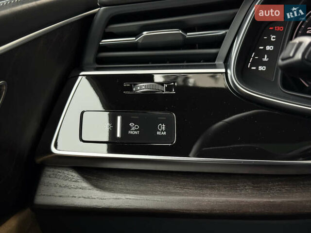 Синій Ауді Q8, об'ємом двигуна 3 л та пробігом 40 тис. км за 71000 $, фото 33 на Automoto.ua