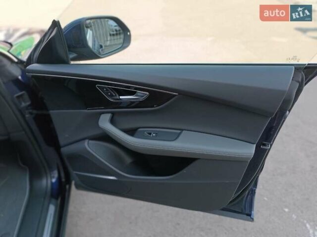 Синий Ауди Q8, объемом двигателя 3 л и пробегом 50 тыс. км за 67200 $, фото 19 на Automoto.ua