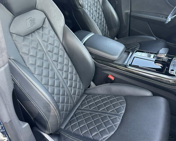 Ауді Q8 2021 у Львові на Automoto.ua Синій Ауді Q8, об'ємом двигуна 3 л та пробігом 28 тис. км за 74000 $, фото 17 на Automoto.ua