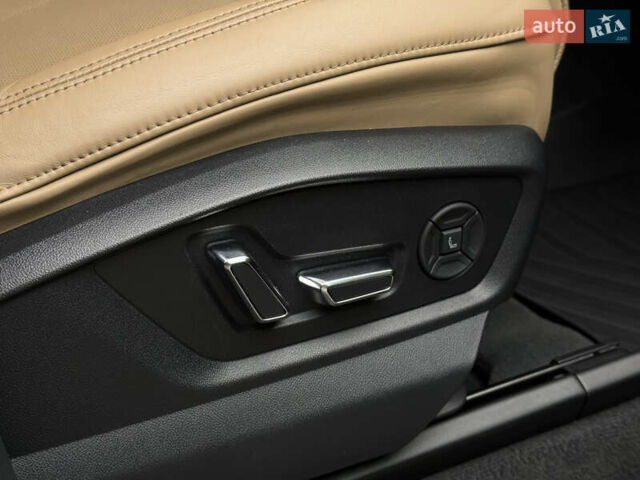 Синій Ауді Q8, об'ємом двигуна 3 л та пробігом 40 тис. км за 71000 $, фото 17 на Automoto.ua