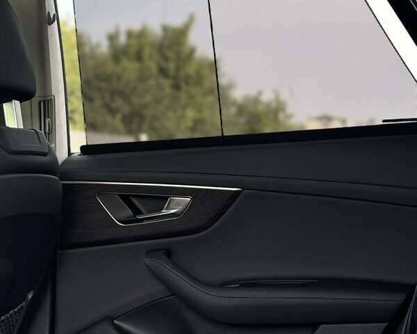 Синій Ауді Q8, об'ємом двигуна 3 л та пробігом 27 тис. км за 71900 $, фото 32 на Automoto.ua