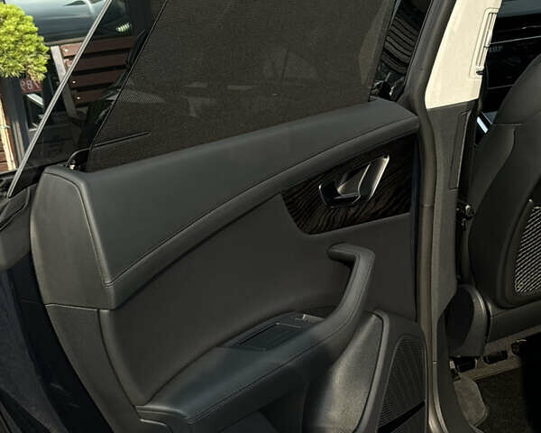 Синій Ауді Q8, об'ємом двигуна 3 л та пробігом 27 тис. км за 71900 $, фото 27 на Automoto.ua