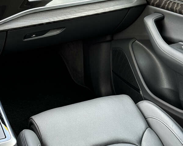 Синий Ауди Q8, объемом двигателя 3 л и пробегом 27 тыс. км за 74500 $, фото 44 на Automoto.ua