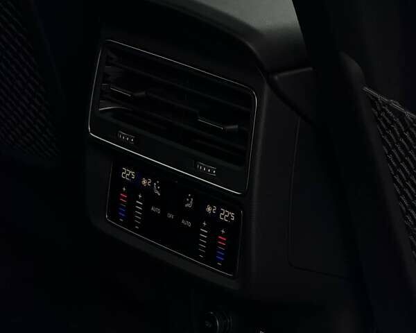 Синий Ауди Q8, объемом двигателя 3 л и пробегом 13 тыс. км за 71900 $, фото 17 на Automoto.ua