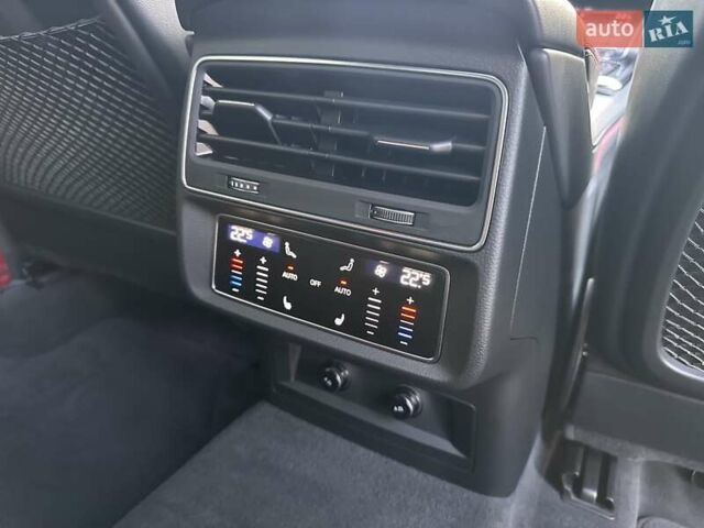 Синий Ауди Q8, объемом двигателя 2.97 л и пробегом 27 тыс. км за 97700 $, фото 38 на Automoto.ua