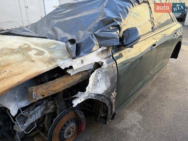 Зеленый Ауди Q8, объемом двигателя 2.97 л и пробегом 19 тыс. км за 25000 $, фото 2 на Automoto.ua