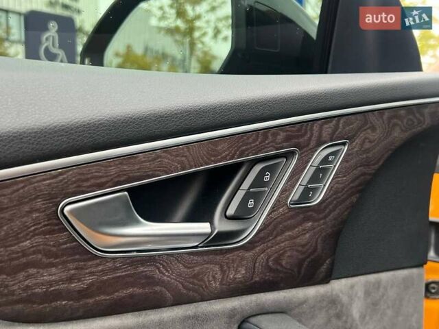 Оранжевый Ауди Q8, объемом двигателя 3 л и пробегом 110 тыс. км за 53990 $, фото 17 на Automoto.ua