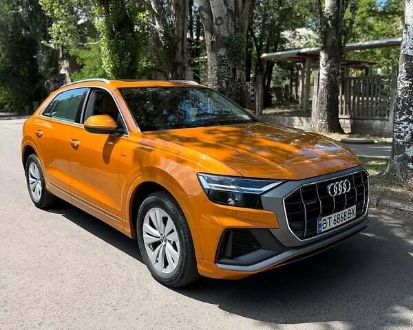 Помаранчевий Ауді Q8, об'ємом двигуна 3 л та пробігом 68 тис. км за 63000 $, фото 1 на Automoto.ua