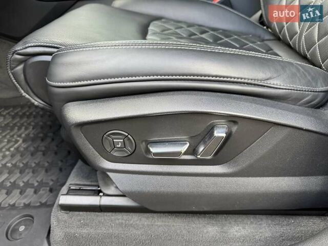 Ауди Q8 2020 в Черновцах на Automoto.ua Оранжевый Ауди Q8, объемом двигателя 3 л и пробегом 140 тыс. км за 69500 $, фото 22 на Automoto.ua