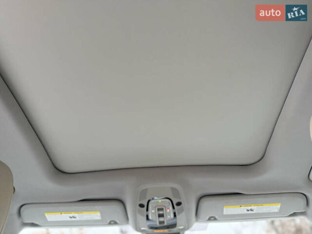 Белый Ауди Q8 e-tron, объемом двигателя 0 л и пробегом 17 тыс. км за 56500 $, фото 50 на Automoto.ua