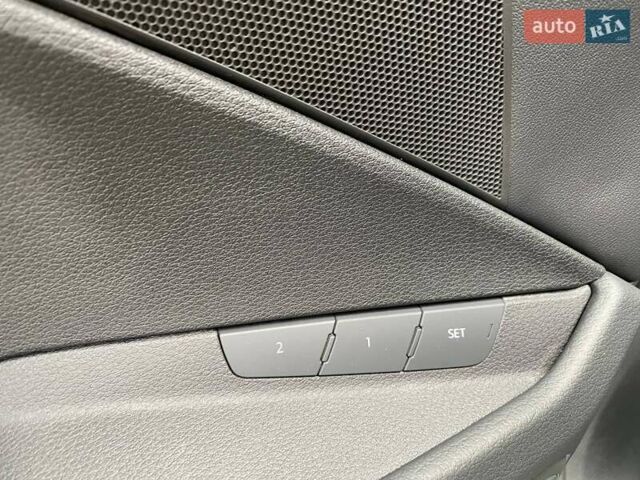 Білий Ауді Q8 e-tron, об'ємом двигуна 0 л та пробігом 3 тис. км за 59000 $, фото 14 на Automoto.ua