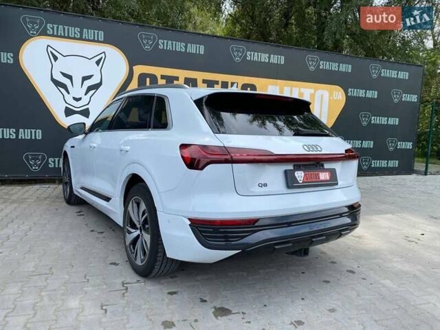 Білий Ауді Q8 e-tron, об'ємом двигуна 0 л та пробігом 3 тис. км за 59000 $, фото 5 на Automoto.ua