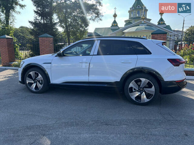 Белый Ауди Q8 e-tron, объемом двигателя 0 л и пробегом 2 тыс. км за 59500 $, фото 8 на Automoto.ua