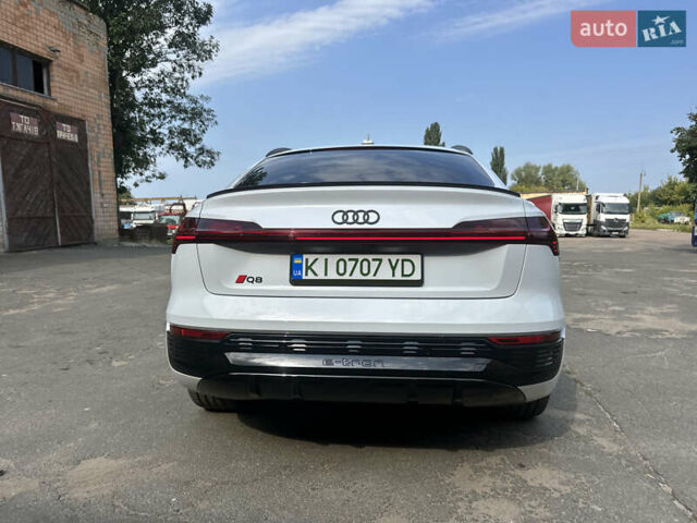 Ауди Q8 e-tron 2023 в Киеве на Automoto.ua Белый Ауди Q8 e-tron, объемом двигателя 0 л и пробегом 29 тыс. км за 65000 $, фото 19 на Automoto.ua