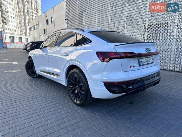 Білий Ауді Q8 e-tron, об'ємом двигуна 0 л та пробігом 24 тис. км за 67500 $, фото 12 на Automoto.ua