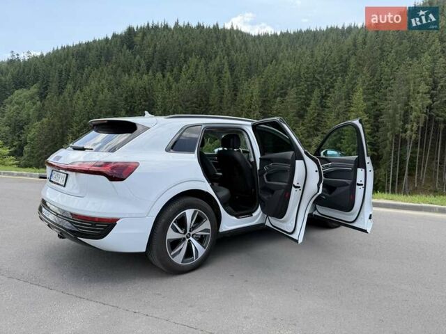 Білий Ауді Q8 e-tron, об'ємом двигуна 0 л та пробігом 5 тис. км за 46999 $, фото 13 на Automoto.ua