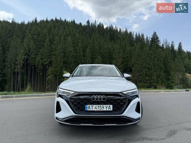 Білий Ауді Q8 e-tron, об'ємом двигуна 0 л та пробігом 5 тис. км за 46999 $, фото 3 на Automoto.ua