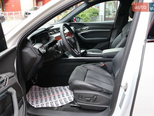 Ауді Q8 e-tron 2023 у Львові на Automoto.ua Білий Ауді Q8 e-tron, об'ємом двигуна 0 л та пробігом 23 тис. км за 49900 $, фото 16 на Automoto.ua