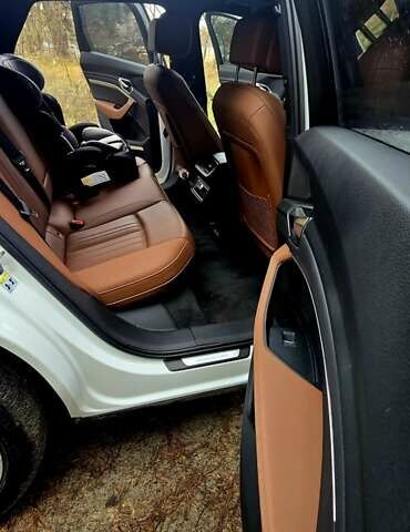 Білий Ауді Q8 e-tron, об'ємом двигуна 0 л та пробігом 17 тис. км за 50000 $, фото 34 на Automoto.ua