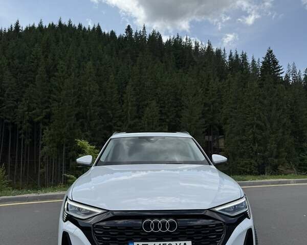 Білий Ауді Q8 e-tron, об'ємом двигуна 0 л та пробігом 5 тис. км за 46999 $, фото 2 на Automoto.ua