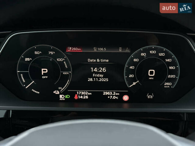 Белый Ауди Q8 e-tron, объемом двигателя 0 л и пробегом 17 тыс. км за 56500 $, фото 54 на Automoto.ua