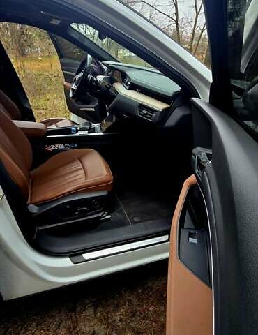 Білий Ауді Q8 e-tron, об'ємом двигуна 0 л та пробігом 17 тис. км за 50000 $, фото 33 на Automoto.ua