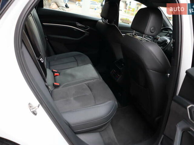 Ауді Q8 e-tron 2023 у Львові на Automoto.ua Білий Ауді Q8 e-tron, об'ємом двигуна 0 л та пробігом 23 тис. км за 49900 $, фото 44 на Automoto.ua