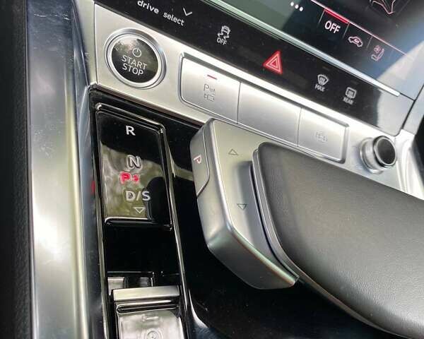 Білий Ауді Q8 e-tron, об'ємом двигуна 0 л та пробігом 3 тис. км за 59000 $, фото 26 на Automoto.ua