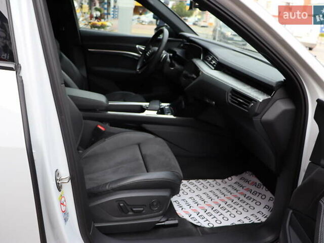 Ауді Q8 e-tron 2023 у Львові на Automoto.ua Білий Ауді Q8 e-tron, об'ємом двигуна 0 л та пробігом 23 тис. км за 49900 $, фото 46 на Automoto.ua