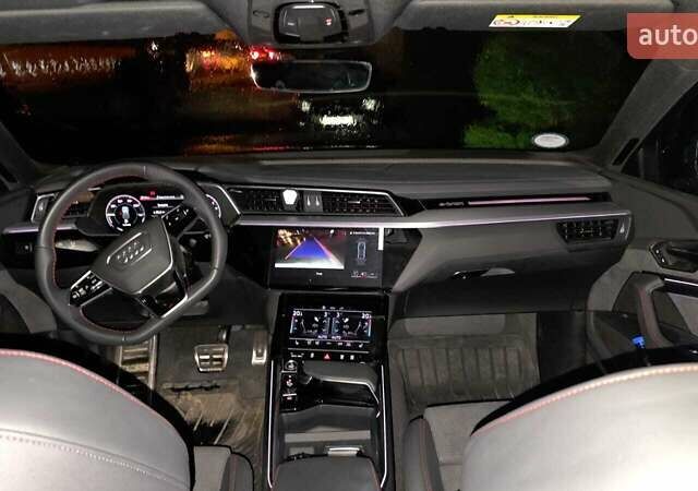 Білий Ауді Q8 e-tron, об'ємом двигуна 0 л та пробігом 36 тис. км за 64900 $, фото 4 на Automoto.ua