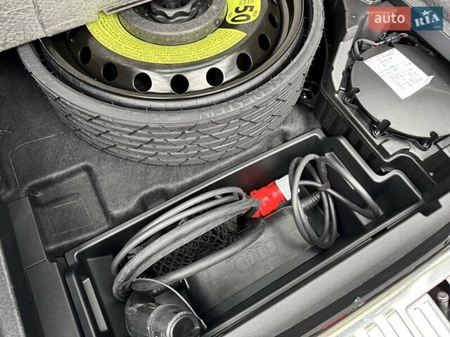 Білий Ауді Q8 e-tron, об'ємом двигуна 0 л та пробігом 17 тис. км за 52500 $, фото 36 на Automoto.ua