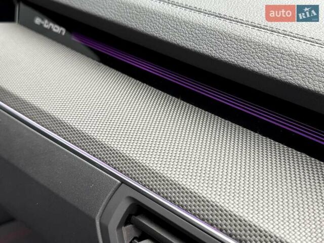 Білий Ауді Q8 e-tron, об'ємом двигуна 0 л та пробігом 17 тис. км за 52500 $, фото 67 на Automoto.ua