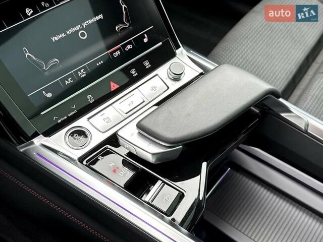 Білий Ауді Q8 e-tron, об'ємом двигуна 0 л та пробігом 17 тис. км за 52500 $, фото 63 на Automoto.ua