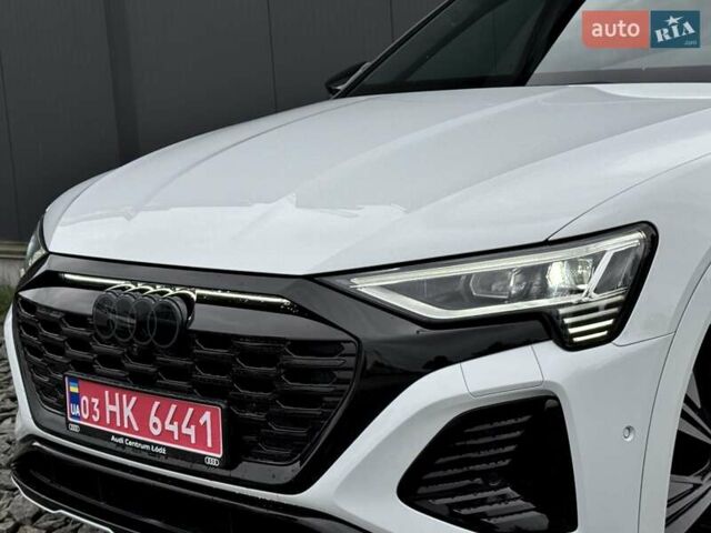 Білий Ауді Q8 e-tron, об'ємом двигуна 0 л та пробігом 17 тис. км за 52500 $, фото 2 на Automoto.ua