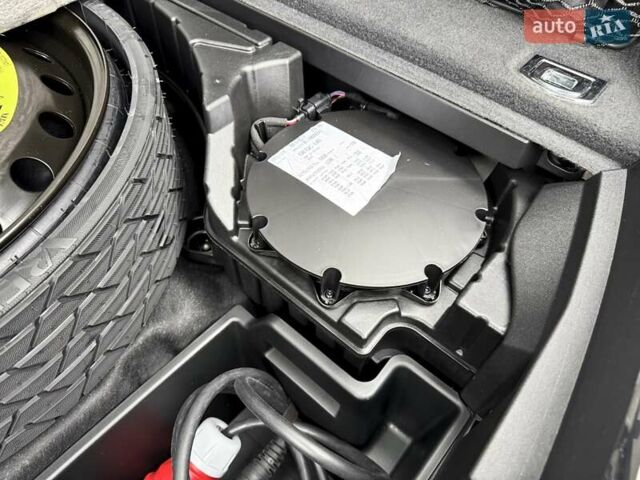 Білий Ауді Q8 e-tron, об'ємом двигуна 0 л та пробігом 17 тис. км за 52500 $, фото 38 на Automoto.ua