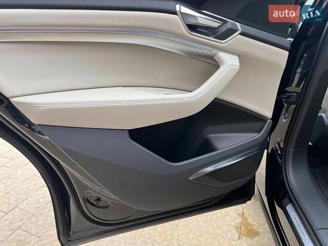 Чорний Ауді Q8 e-tron, об'ємом двигуна 0 л та пробігом 1 тис. км за 69900 $, фото 36 на Automoto.ua