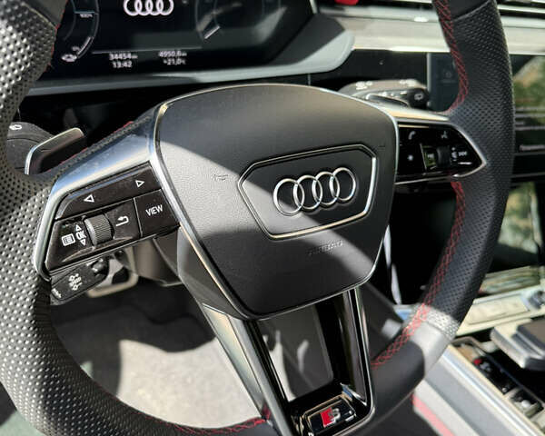 Чорний Ауді Q8 e-tron, об'ємом двигуна 0 л та пробігом 35 тис. км за 70000 $, фото 4 на Automoto.ua