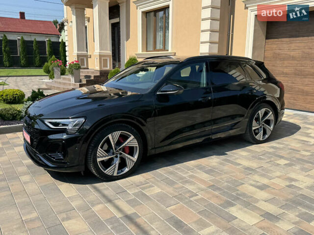 Чорний Ауді Q8 e-tron, об'ємом двигуна 0 л та пробігом 31 тис. км за 57900 $, фото 23 на Automoto.ua