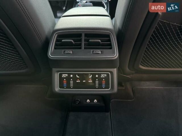 Черный Ауди Q8 e-tron, объемом двигателя 0 л и пробегом 20 тыс. км за 49999 $, фото 53 на Automoto.ua