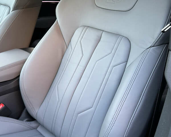 Черный Ауди Q8 e-tron, объемом двигателя 0 л и пробегом 23 тыс. км за 55000 $, фото 41 на Automoto.ua