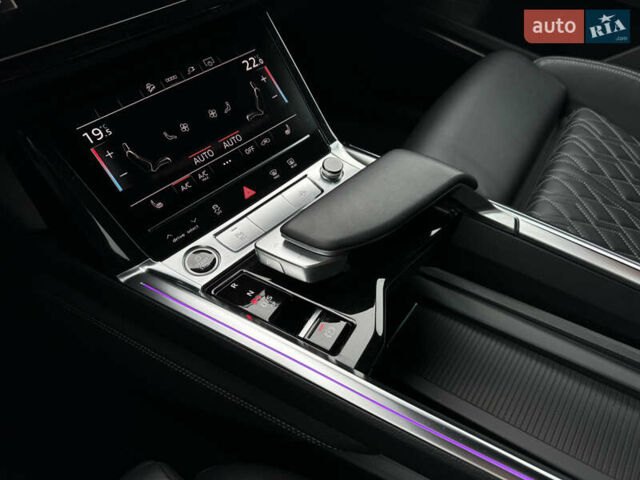 Ауді Q8 e-tron 2023 у Мукачеве на Automoto.ua Чорний Ауді Q8 e-tron, об'ємом двигуна 0 л та пробігом 38 тис. км за 64500 $, фото 42 на Automoto.ua