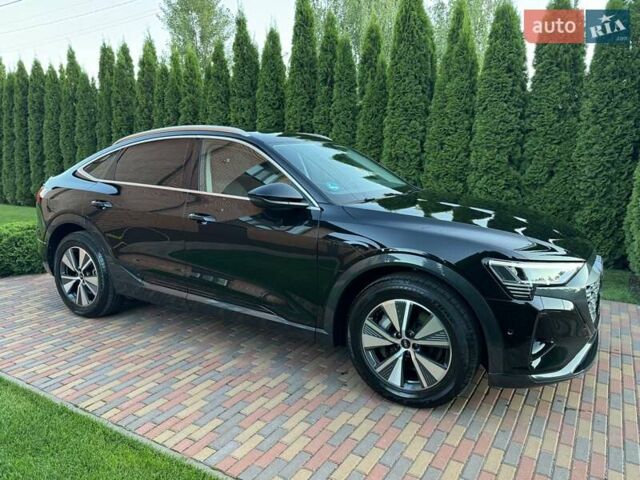 Черный Ауди Q8 e-tron, объемом двигателя 0 л и пробегом 20 тыс. км за 49999 $, фото 7 на Automoto.ua