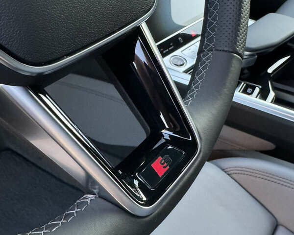 Черный Ауди Q8 e-tron, объемом двигателя 0 л и пробегом 23 тыс. км за 55000 $, фото 44 на Automoto.ua