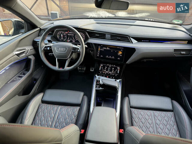 Чорний Ауді Q8 e-tron, об'ємом двигуна 0 л та пробігом 31 тис. км за 57900 $, фото 110 на Automoto.ua